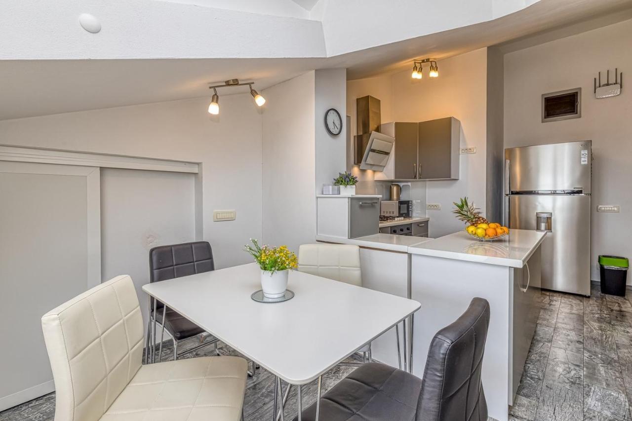 Enjoy At L&C Apartment Rovinj Luaran gambar