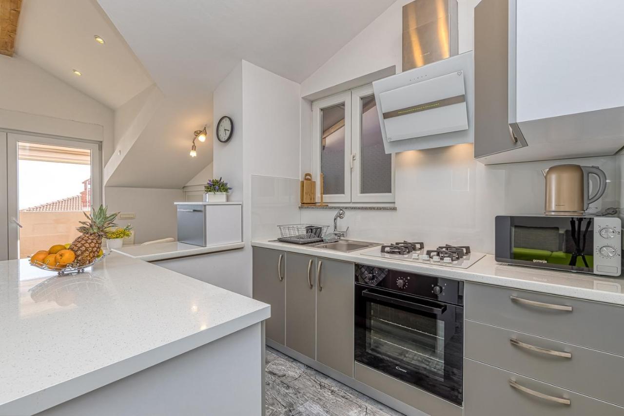 Enjoy At L&C Apartment Rovinj Luaran gambar