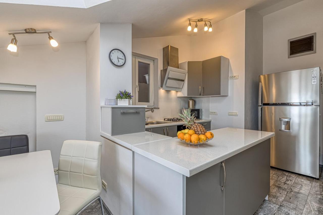 Enjoy At L&C Apartment Rovinj Luaran gambar
